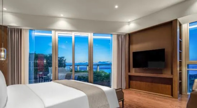 Люкс с 2 комнатами с балконом и с видом на море Serensia Woods Wellness Resort