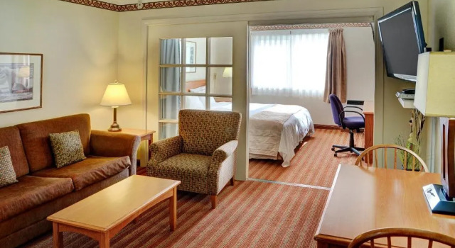 Люкс Lakeview Inns & Suites - Brandon