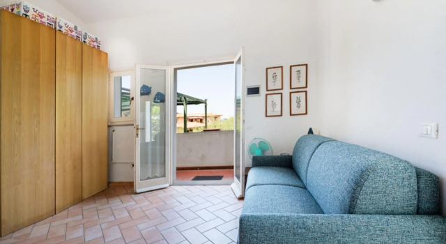 Villetta Sant'Andrea 400 meters from the beach with sea view terrace, garden and parking spaces-VILLETTA SANT'ANDREA