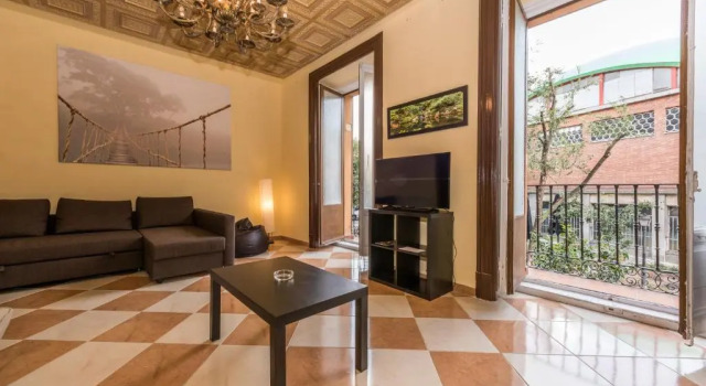 Grand Latina Apartment, Забронировать Апартаменты/квартира Латина Мадрид, рядом с Церковь Сан-Педро-Эль-Вьехо