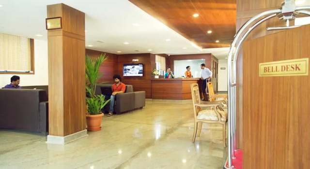 Hotel Rainbow Suites, Забронировать Отель Отели штата Кералы 4 звезды, 4*