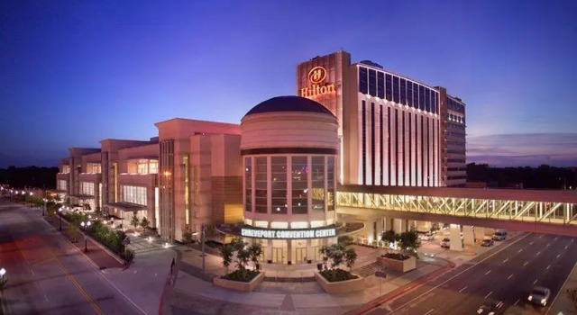 Кровать в общем номере Hilton Shreveport