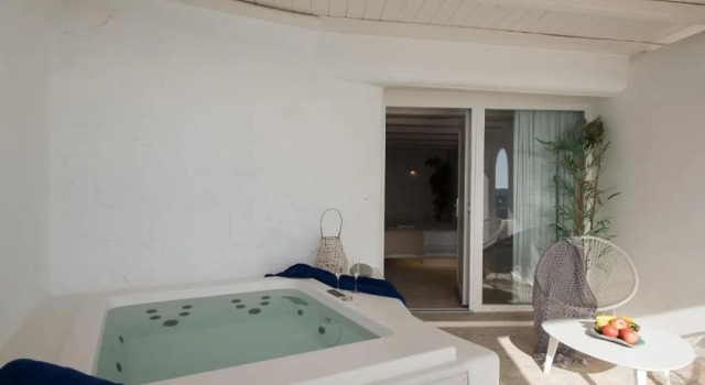 Люкс White Stone Mykonos Hotel