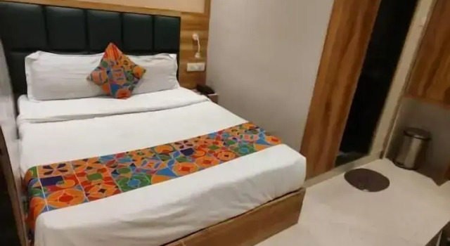 Двухместный номер Deluxe Hotel Sun City Near Saifee Hospital And HN Reliance Hospital