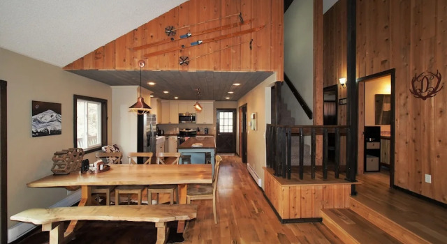 Rippling Waters- 4 Bedroom With hot tub on Chalk Creek 4 Bedrooms 2 Ba