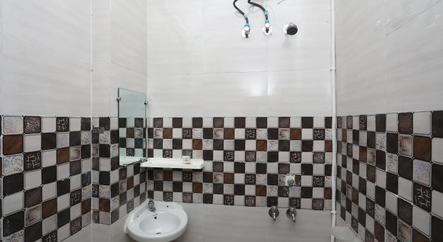 Tripathi Guest House by OYO Rooms, Забронировать Гостевой дом Гостевые дома Канпура, Гостевой дом
