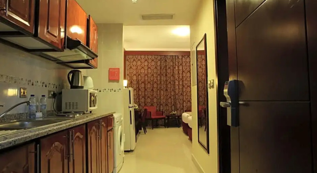 Студия Executive Ramee Rose Hotel Apartments