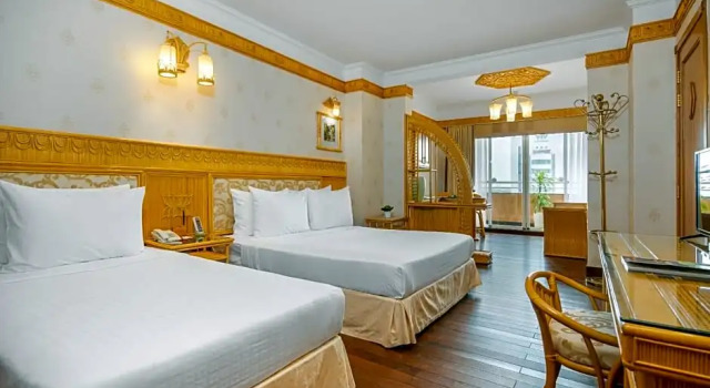 Двухместный номер Superior с балконом и с видом на реку Green Plaza Hotel