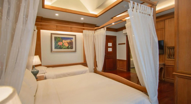 Rich Garden House Hotel