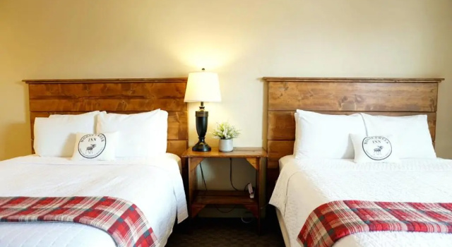 Четырёхместный номер Standard Moose Creek Inn