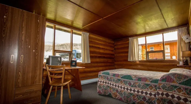 Northern Rockies Lodge, Забронировать Дом для отпуска Отели Манчо-Лейк с парковкой, Парковка