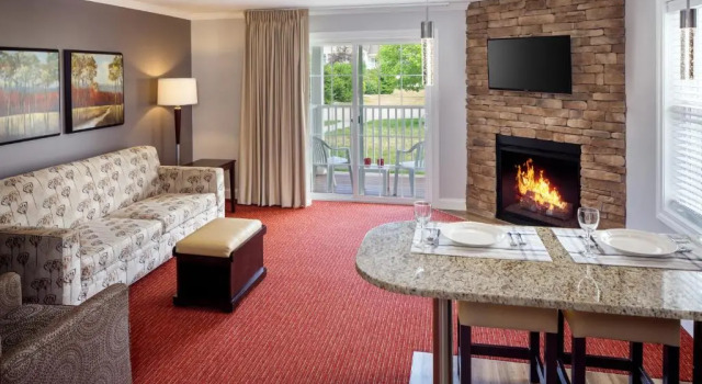 Люкс Deluxe Golden Gables Inn Dazzler Select by Wyndham