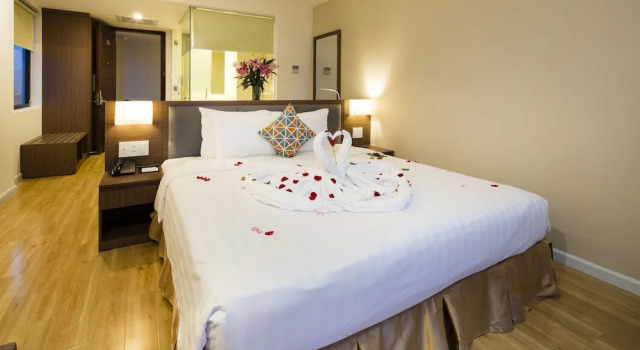 Двухместный номер Deluxe King Town Grand Hotel & Wedding Center