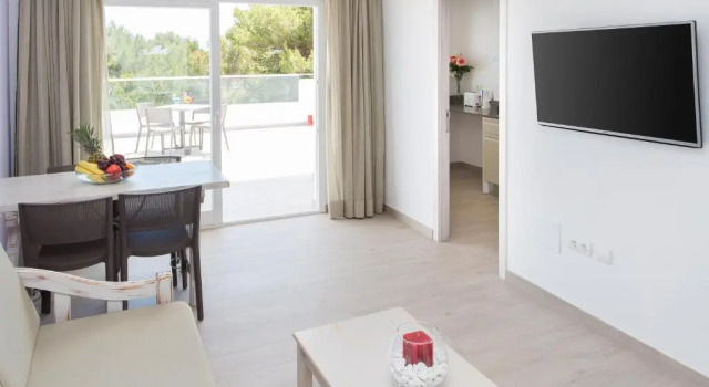 Апартаменты Art Apartments by Typic Hotels