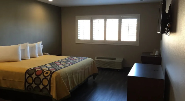 Двухместный номер Standard с балконом Super 8 by Wyndham National City Chula Vista