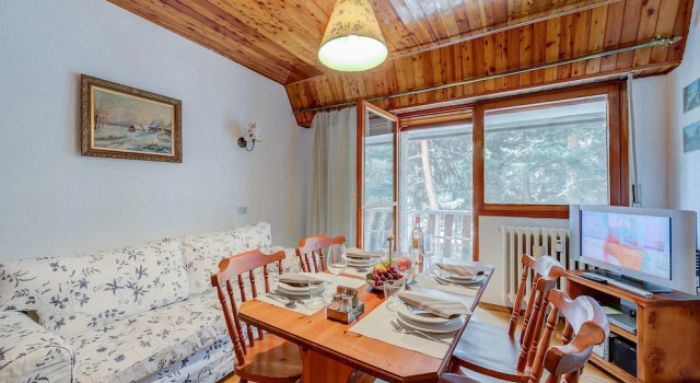 Апартаменты La Tana Dello Scoiattolo Skiing Nearby