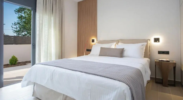 Pomaria Boutique Residences, Забронировать Бутик-отель Лефкада Лефкас, рядом с Церковь Агиас Кириакис