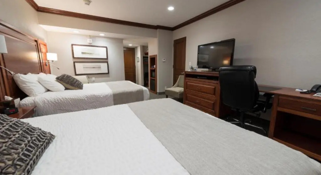 Номер Superior Hillsdale College Dow Hotel and Conference Center