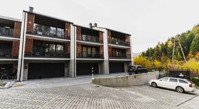 CZARNA OWCA Apartament - SKRZYCZNE Residence