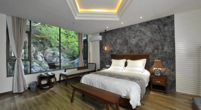 Двухместный номер Standard с видом на сад Guilin Crystal Crescent Moon Hotel
