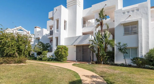 2214-Modern apt with private beach