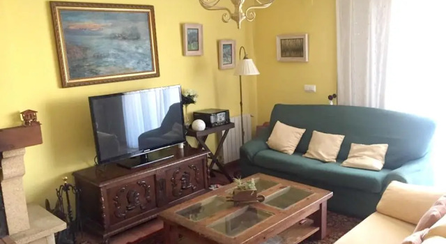 House with 5 Bedrooms in Llanes, with Furnished Terrace - 2 Km From the Beach, Prenota Casa vacanze Hotel a Asturie con parcheggio, Parcheggio