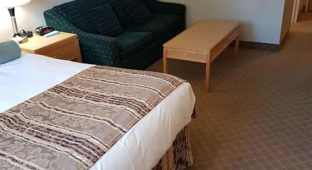 Номер Standard SureStay Plus by Best Western Coquitlam