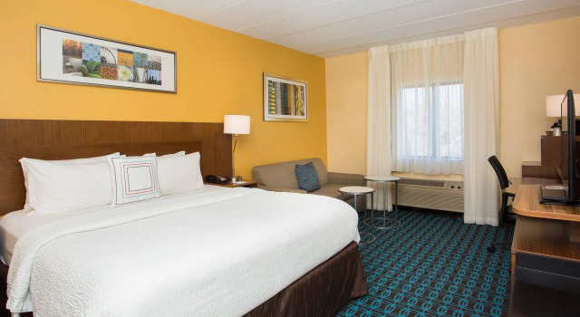 Четырёхместный номер Standard Fairfield by Marriott Inn & Suites Raynham Middleborough/Plymouth
