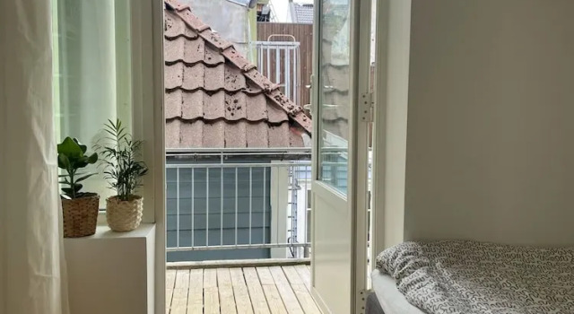 Апартаменты Modern Apartment With Balcony
