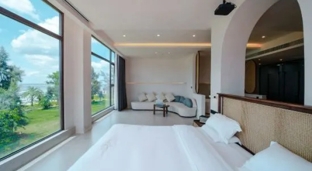 Люкс Weizhou Island Versailles Seaview Resort