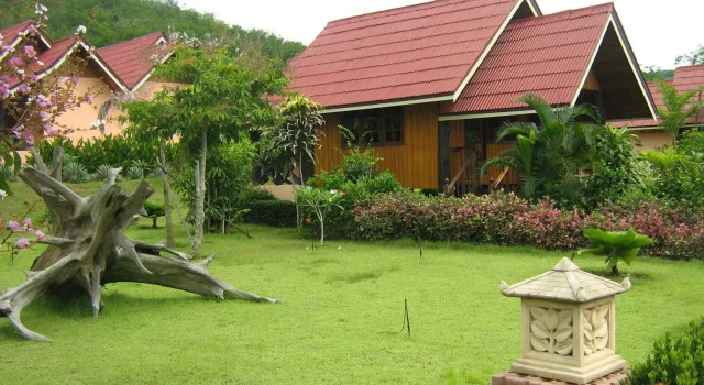 Jakraphat Resort, Забронировать Курортный отель Кхуан Дон провинция Сатун