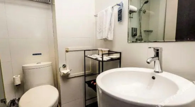 Orange Hotel (Qinhuangdao Heping Street), Book Hotel Qinhuangdao Hebei