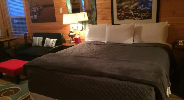 Коттедж с видом на воду Westport Marina Cottages