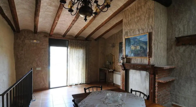 Casa Estivill, Забронировать Отель Корнуделья-де-Монсан Таррагона
