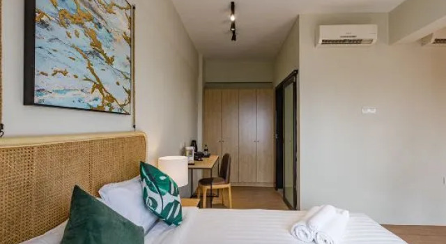 Полулюкс Urban Living Residence