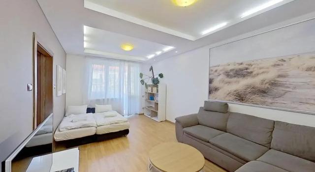 2 separate BD apt very close to the city centre