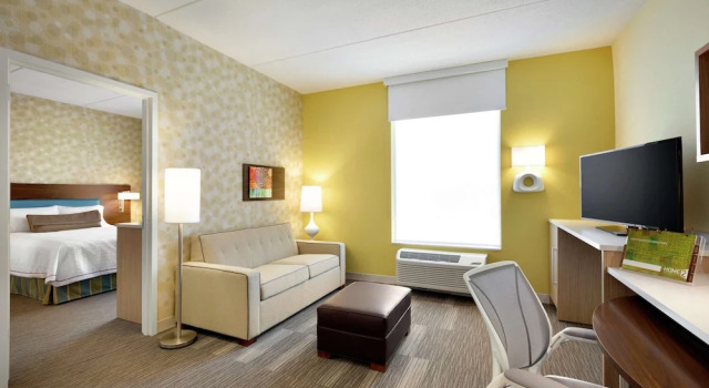 Четырёхместный люкс Home2 Suites by Hilton Saratoga Malta