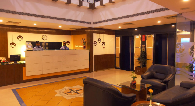 The Dunes Continental, Забронировать Отель Отели Коччи 3 звезды, 3*