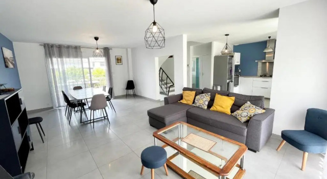 Maison contemporaine refaite à neuf - À 50M de l'océan, Rezerwuj Hotel Ploemeur 