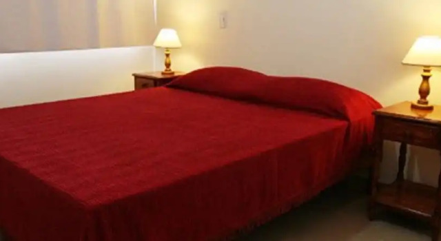 Hotel Universal, Забронировать Отель Отели Мендосы с парковкой, рядом с Merced Church, Парковка