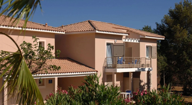Well-kept apartment close to the beaches of the Côte d'Azur, Réserver Appartement La Londe-les-Maures Var coast