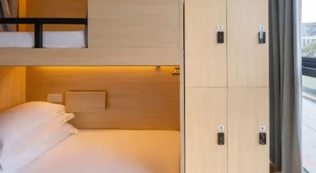 Кровать в общем номере (женский номер) Green Apple Female Only Hostel (Nanjing Railway Station North Square)