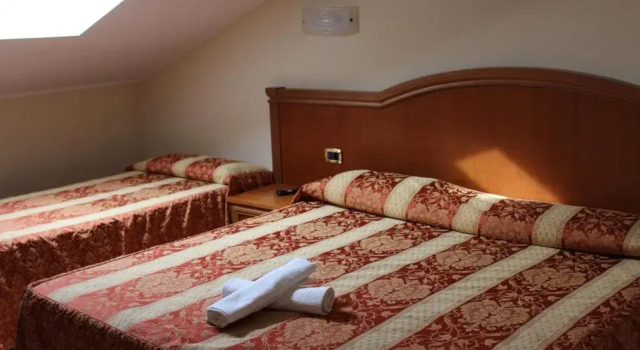 Трёхместный номер Standard HOTEL CONCORDE