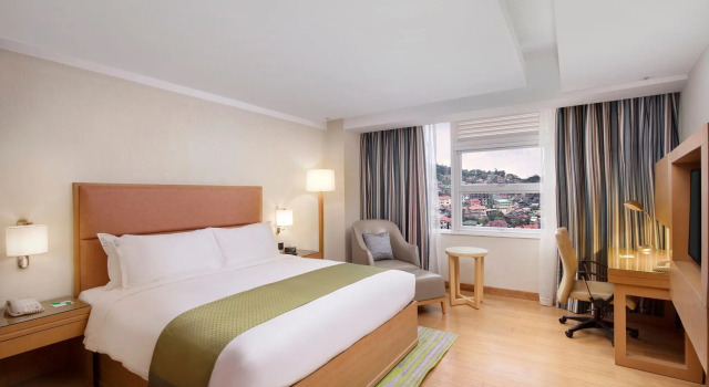 Номер Superior Holiday Inn Baguio City Centre