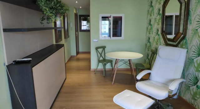 Апартаменты Cozy studio overlooking Pedro Zerolo Square