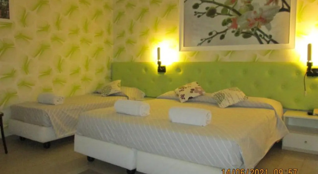 Hotel Tropical, Забронировать Отель Каровиньо Долина Итрии