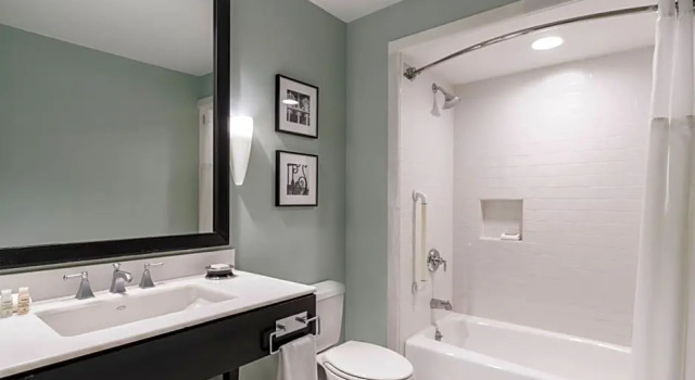 Люкс Renaissance New Orleans Pere Marquette French Quarter Area Hotel