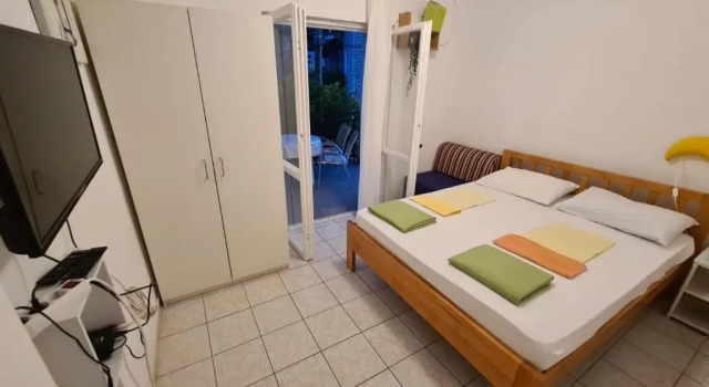 Apartments Iva i Marko, Забронировать Апартаменты/квартира Отели Марина с парковкой, Парковка