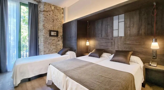 Трёхместный номер Interior View Comfort Hotel Sant Agustí