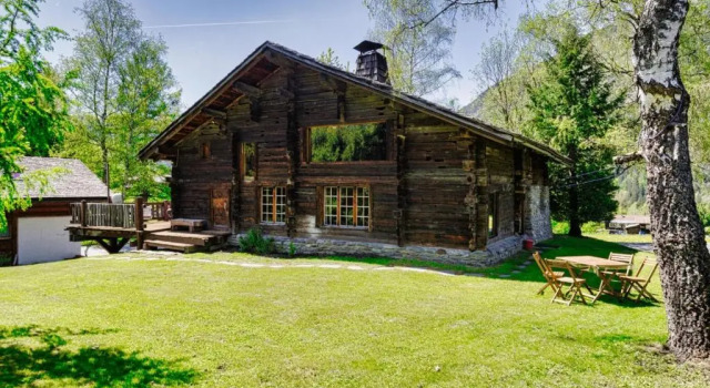 Шале 4BR Traditional Chalet BBQ + Fireplace + View